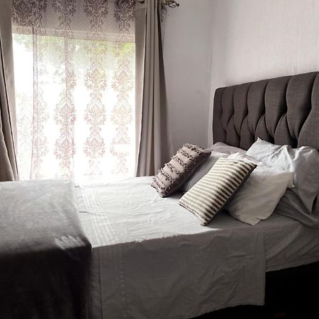 Appartement blanc haus à Grecia Extérieur photo